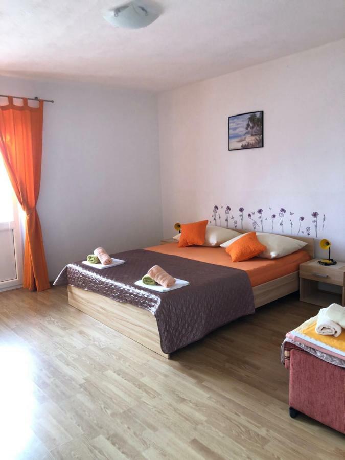 Apartments Mate Baška Voda Exterior foto